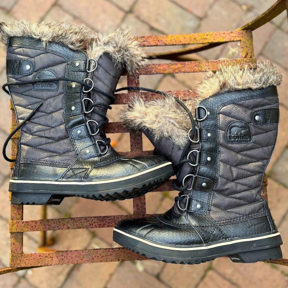 Sorel Tofino II Waterproof Faux Fur Lined Lace Up Winter Boots 5.5 (NL2332-010)